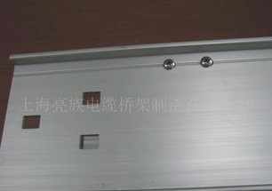 鍍鋅金屬橋架有著什么優(yōu)勢？